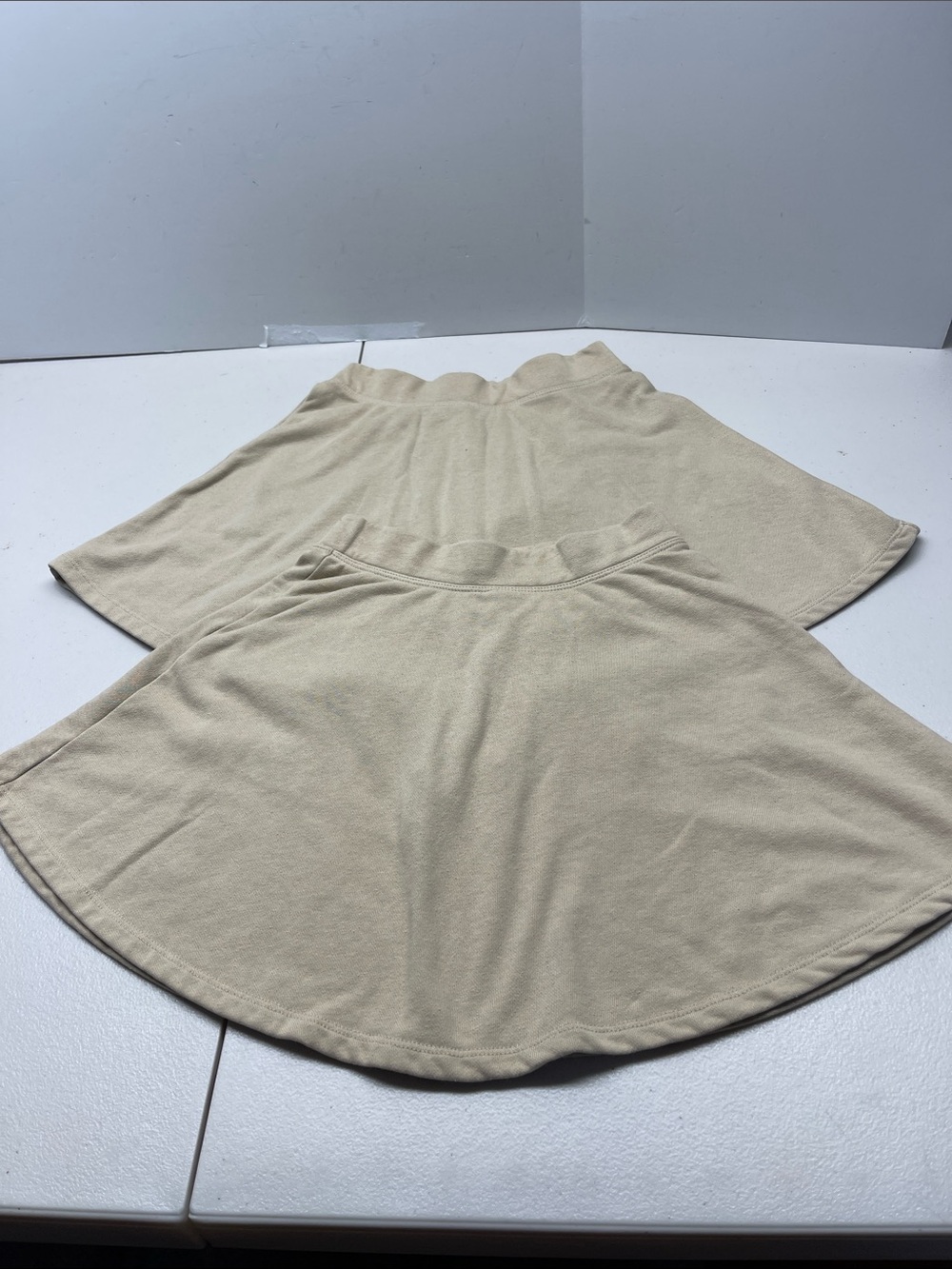 2 Place Girls' Cream/Tan Pull-On A-Line Skort Duo. Size M ( 7/8)